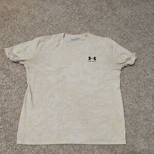 Under Armour Men's Cream T-Shirt